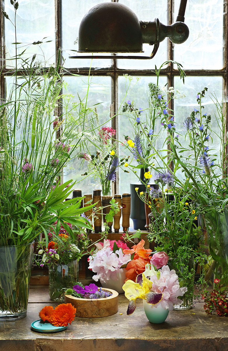 Atelier fleurs du jardin, iris, azalées et rhododendron
